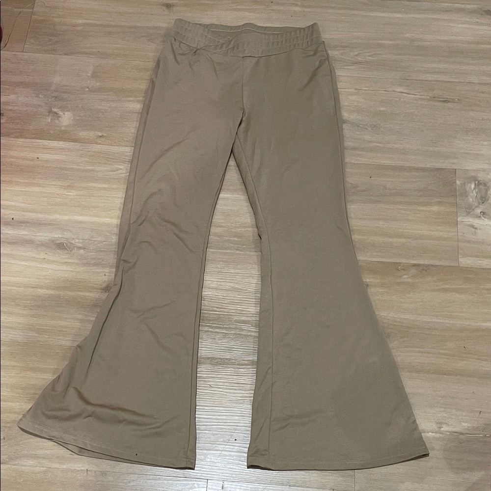 Women's Tan Flared Jeggings